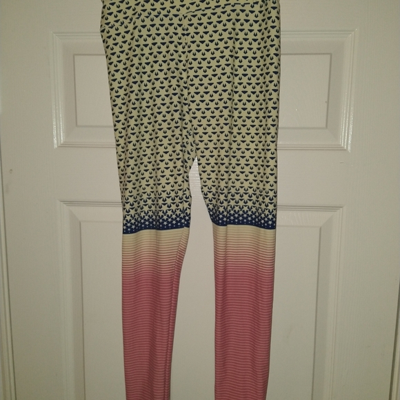 Luluroe Lot of 2 Leggings Women's sz One Size. - Picture 4 of 9